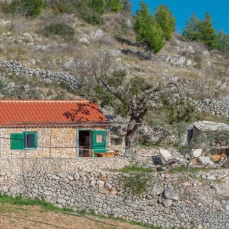 House Galisnjak With Jacuzzi * Bol